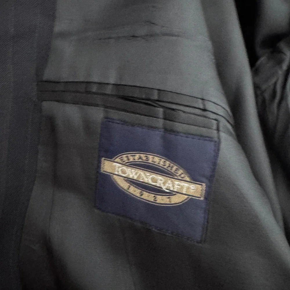 Towncraft Suit Mens 46L 36W Navy Blue Pinstripe Two Button Notch Lapel